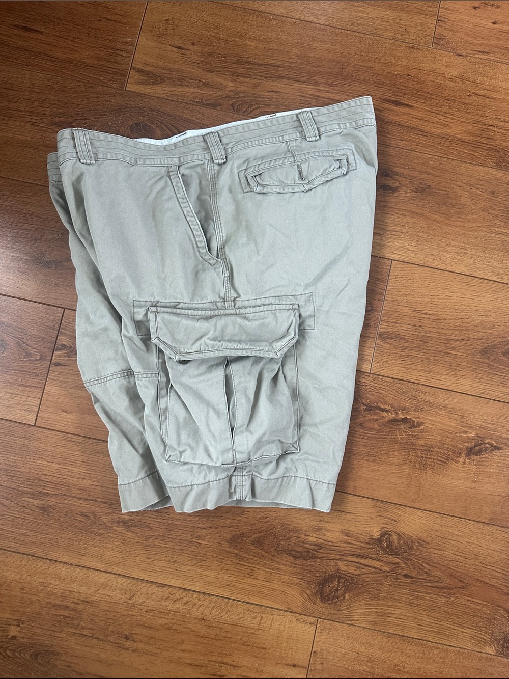 Ralph Lauren Men's Cargo Shorts in khaki